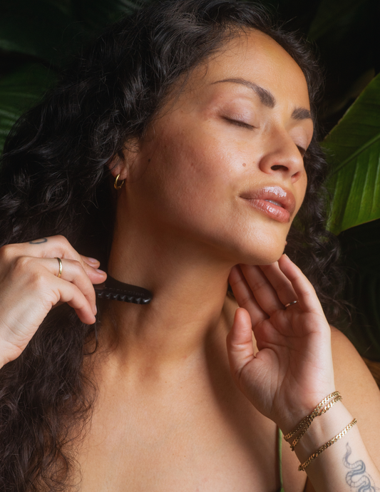 Femmeuine Butterfly Gua Sha